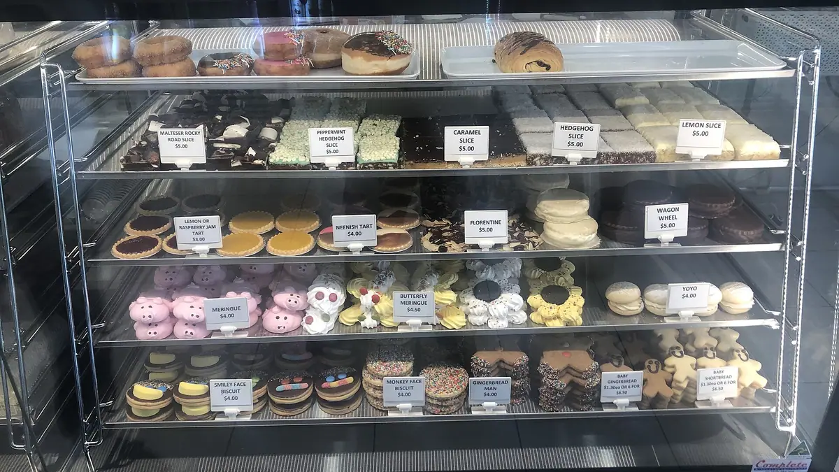 Lulu’s Bakery – bakery in Colebrook Village, Plympton